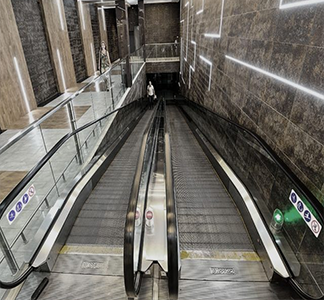 Ingénieurs escalator